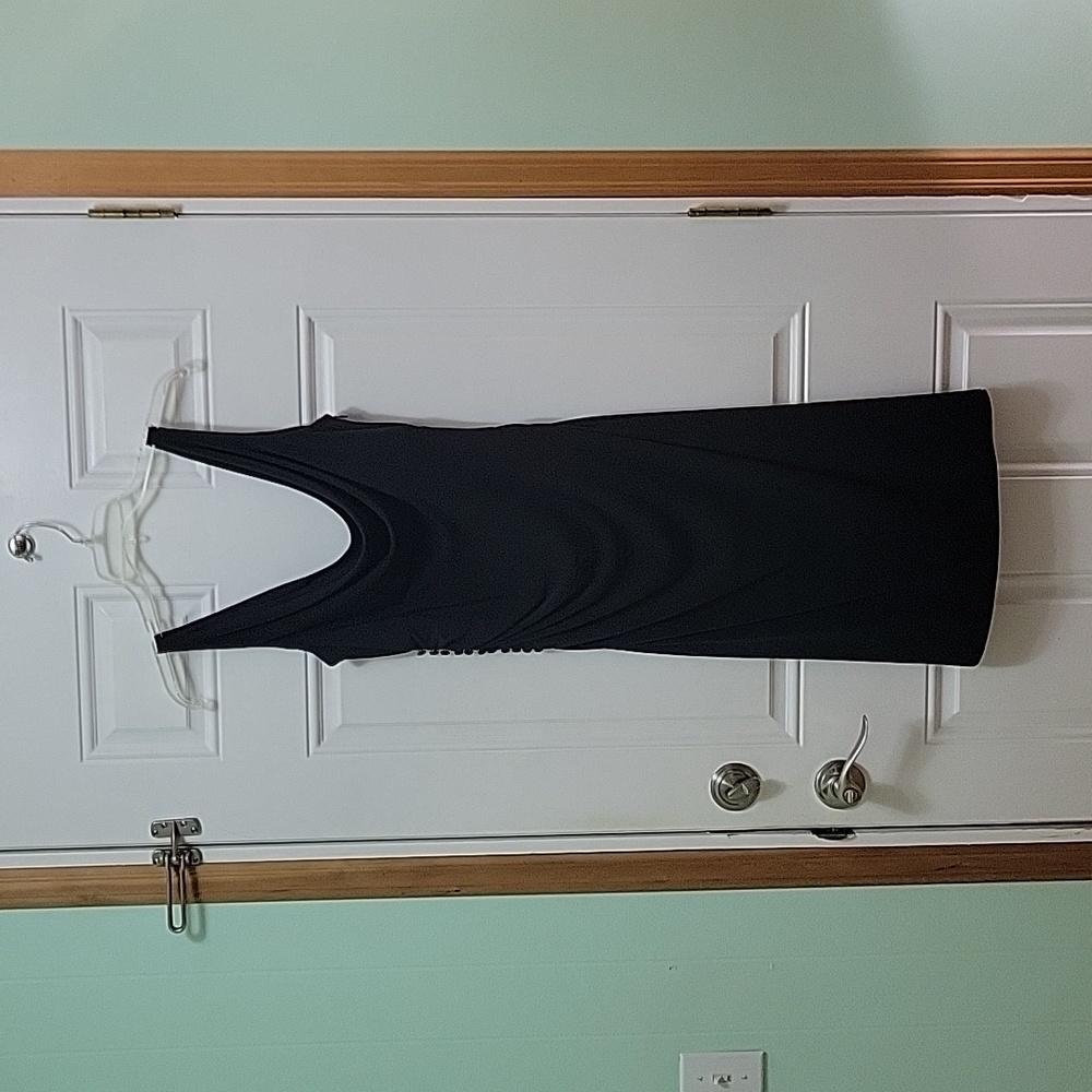 Little classy sleeveless black dress